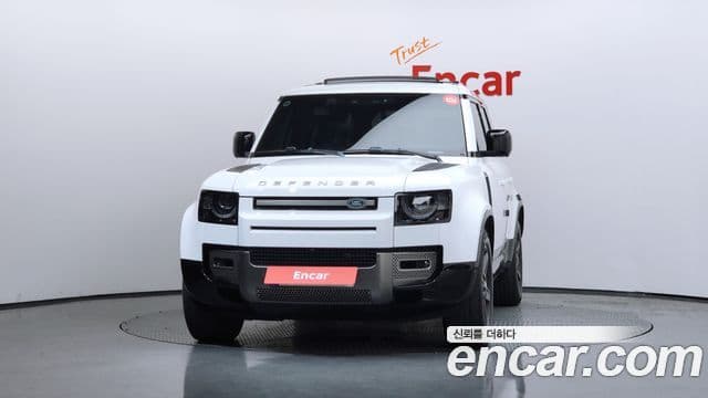 Land Rover Defender 2021 — фото 2 из 20