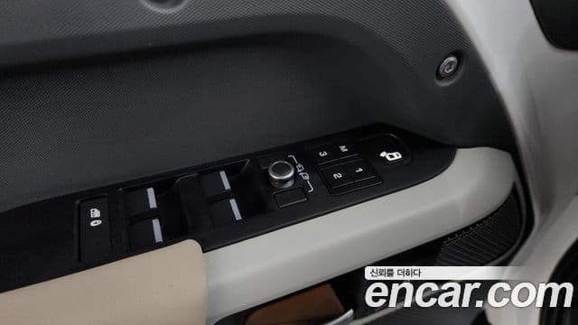 Land Rover Defender 2021 — фото 13 из 20