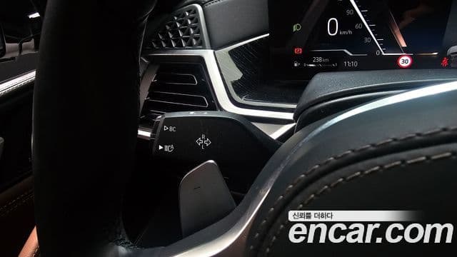 BMW X6 2024 — Photo 33/36