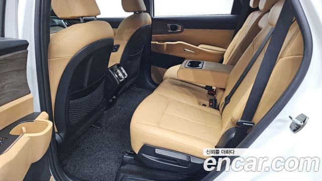 Kia Sorento 2022 — фото 12 из 20