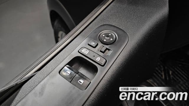 Hyundai Staria 2022 — фото 20 из 20