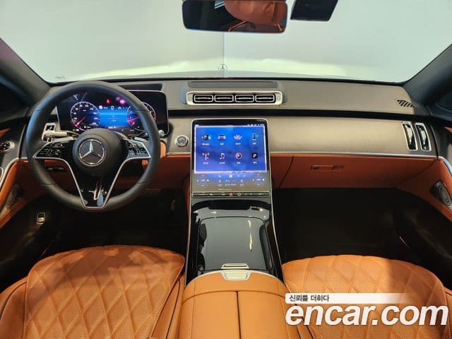 Mercedes-Benz S-Class 2025 — Photo 13/20