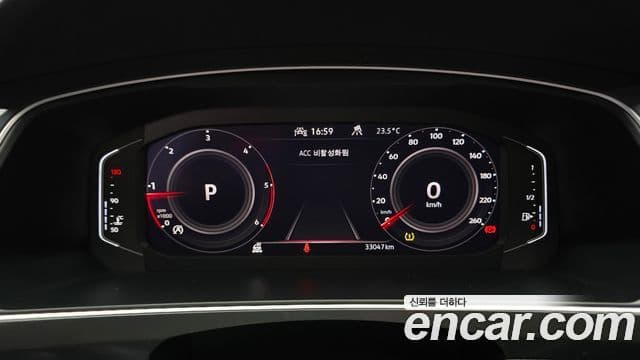 Volkswagen Tiguan 2022 — ფოტო 8/20
