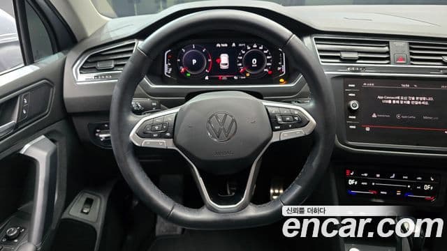 Volkswagen Tiguan 2022 — ფოტო 13/20