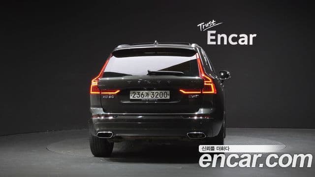 Volvo XC60 2019 — фото 4 из 20