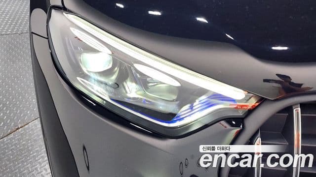 Mercedes-Benz GLC-Class 2025 — Photo 10/35