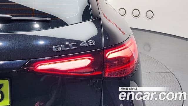 Mercedes-Benz GLC-Class 2025 — Photo 27/35