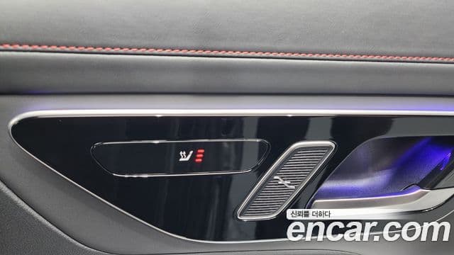 Mercedes-Benz GLC-Class 2025 — Photo 9/35