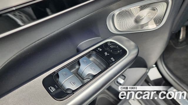 Mercedes-Benz GLC-Class 2025 — Photo 14/35