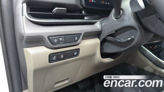 Kia Carnival 2024 — фото 14 из 20