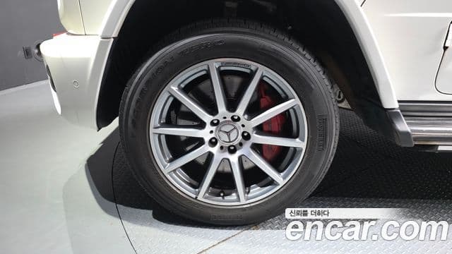 Mercedes-Benz G-Class 2020 — Photo 19/20