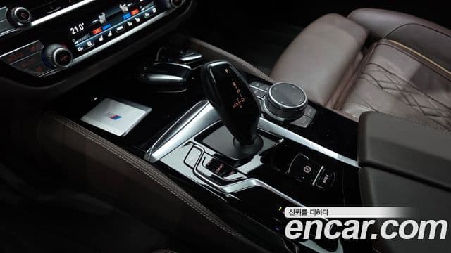 BMW 5 Series 2022 — ფოტო 9/20