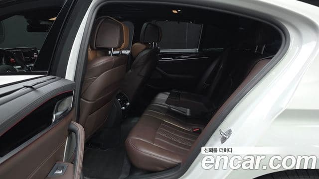 BMW 5 Series 2022 — ფოტო 11/20