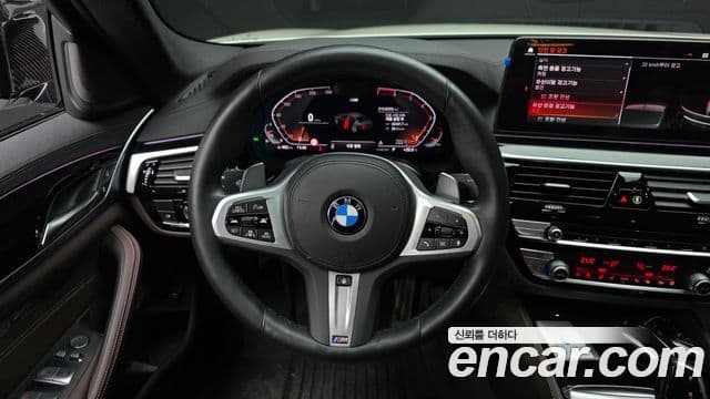 BMW 5 Series 2022 — ფოტო 14/20
