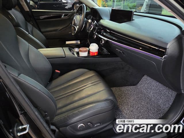 Genesis Electrified G80 2020 — Şəkil 11/12