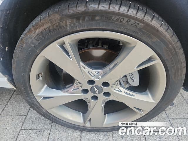 Genesis GV80 2023 — фото 13 из 20