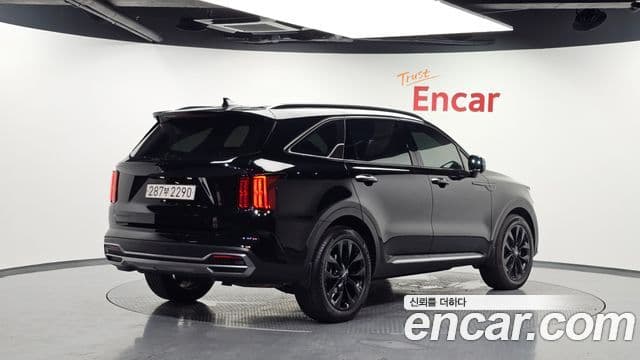 Kia Sorento 2023 — фото 2 из 20