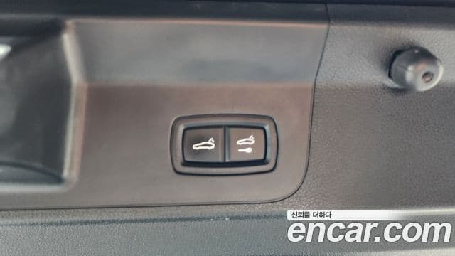 Porsche Panamera 2018 — ფოტო 19/20