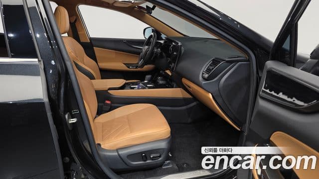 Lexus NX350h 2023 — Фото 11/20