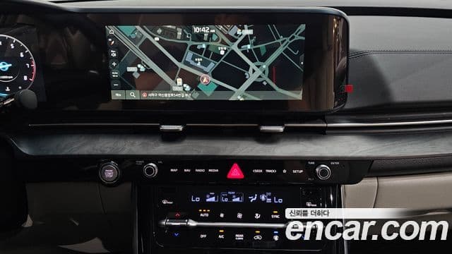 Kia Carnival 2023 — фото 14 из 20