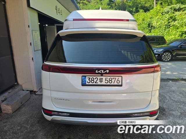 Kia Carnival 2022 — ფოტო 3/20