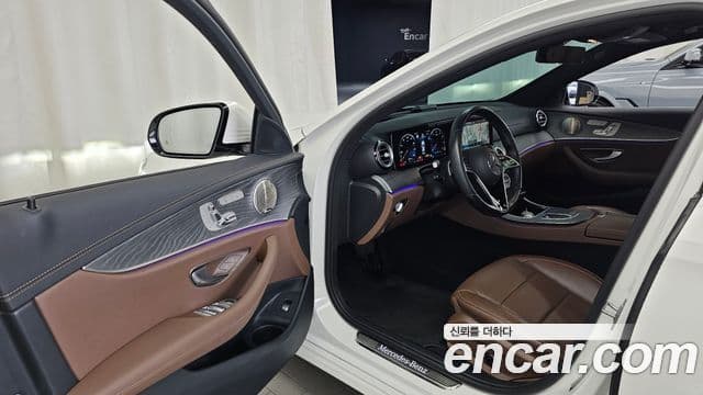 Mercedes-Benz E-Class 2022 — Şəkil 10/20