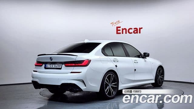 BMW 3 Series 2022 — ფოტო 2/20