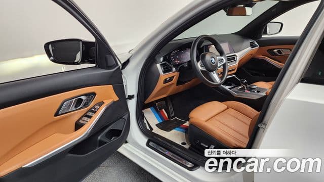 BMW 3 Series 2022 — ფოტო 10/20