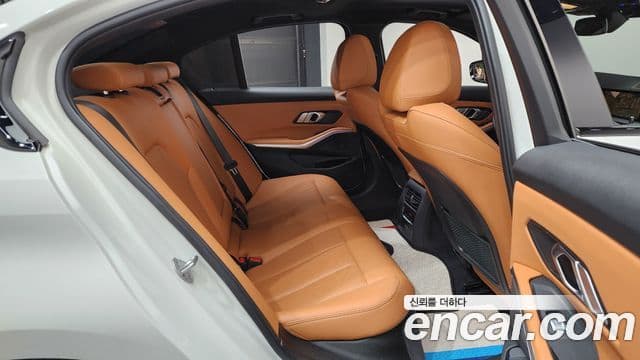 BMW 3 Series 2022 — ფოტო 11/20
