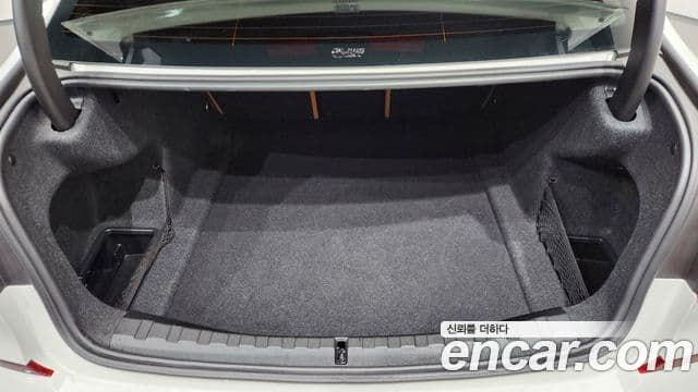 BMW 3 Series 2022 — фото 16 из 20