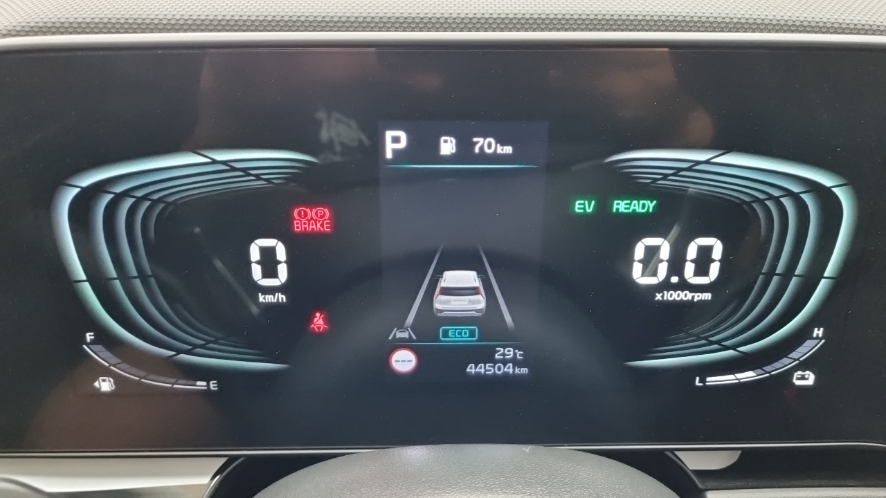 Kia Niro 2023 — ფოტო 6/18