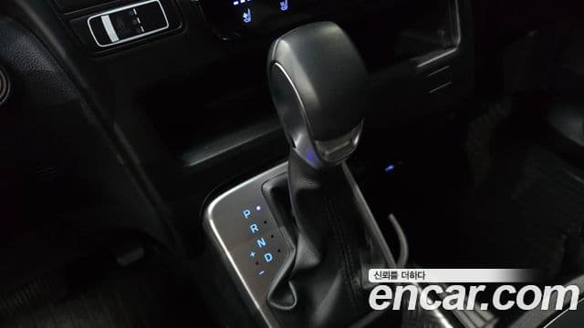 Hyundai Staria 2021 — ფოტო 9/20
