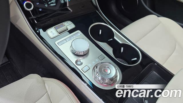 Genesis GV70 2025 — ფოტო 7/20