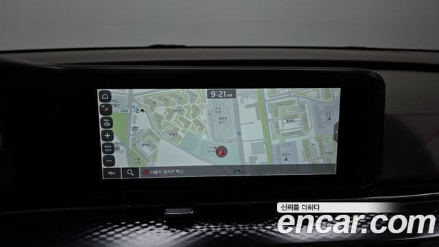 Kia Carnival 2021 — ფოტო 15/20