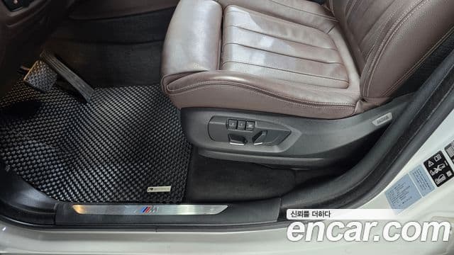 BMW X5 2018 — ფოტო 21/32