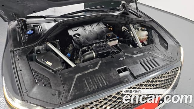 Genesis GV70 2021 — Photo 35/36