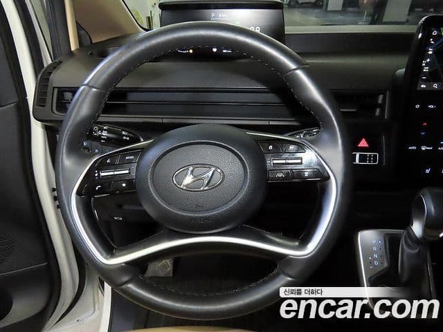Hyundai Staria 2022 — Фото 8/19