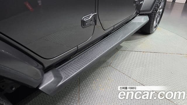 Jeep Wrangler 2020 — Şəkil 19/30