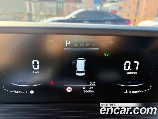 Hyundai Staria 2023 — ფოტო 7/20
