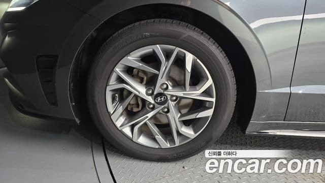 Hyundai Sonata 2022 — ფოტო 5/20