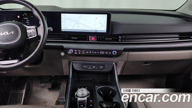 Kia Carnival 2024 — фото 14 из 20