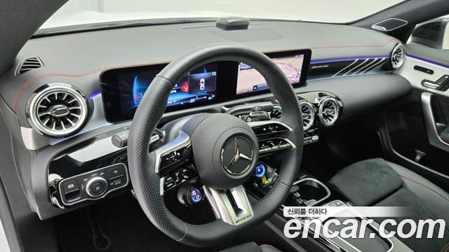 Mercedes-Benz CLA-Class 2025 — Фото 12/17