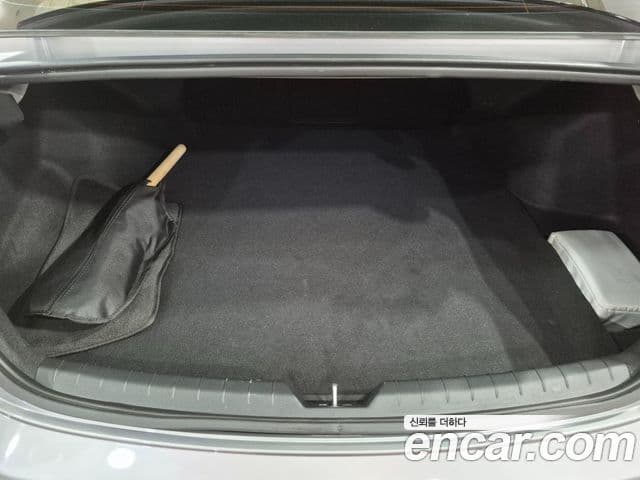 Kia K5 2022 — Şəkil 16/17
