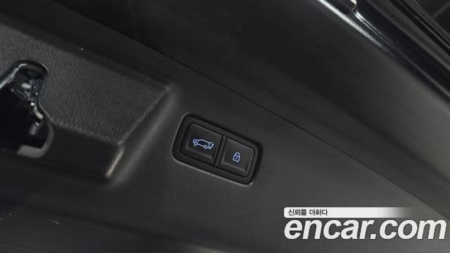 Hyundai Santa Fe 2024 — фото 17 из 20