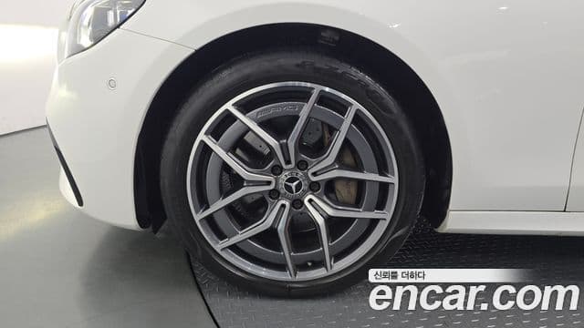 Mercedes-Benz E-Class 2023 — фото 5 из 20