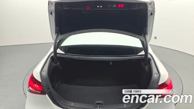Mercedes-Benz E-Class 2023 — фото 20 из 20