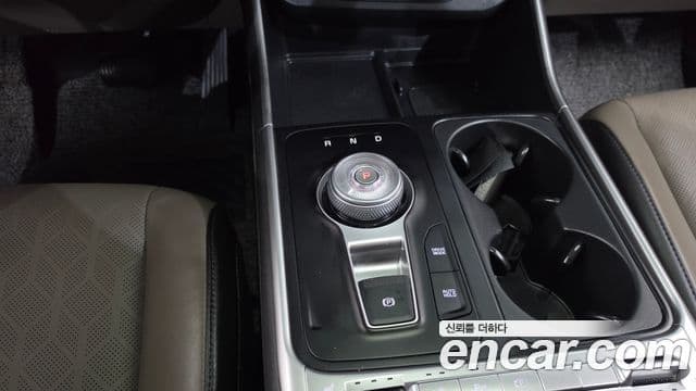 Kia Carnival 2024 — фото 9 из 20