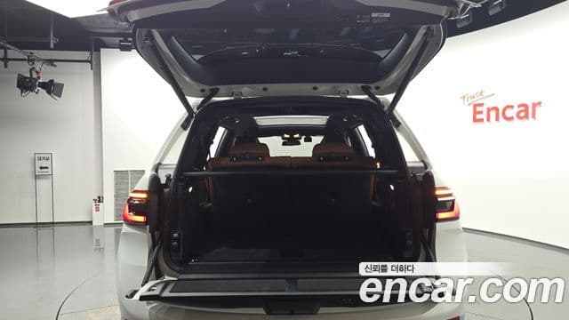 BMW X7 2025 — Photo 36/36