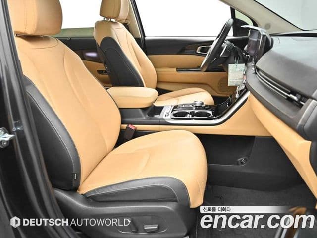 Kia Carnival 2022 — ფოტო 8/20