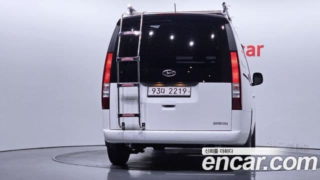 Hyundai Staria 2021 — фото 4 из 20